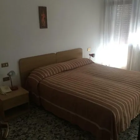 Margherita فندق سوتّومارينا